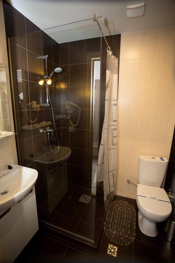 Praha Park Hotel Oezjhorod Buitenkant foto